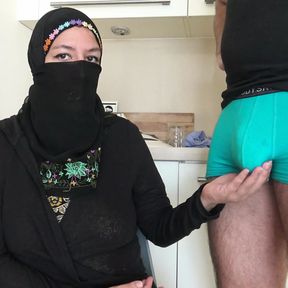 Virgin Muslim Woman Makes First Porno Movie