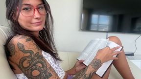 Little Bookworm Stepsister Gives Up Her Pussy Charolette Mae Household Fantasy Scott Stark