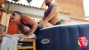 Dopo Lanale In Piscina, Milf Beve Sperma Dal Bicchiere (2 Parte) - Lady Muffin