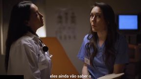 Doutora Consolando A Enfermeira Após Cirurgia Errada . Vicky Chase,sinn Sage