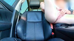 ”Wet Car Fingering Leads To Sex”