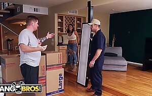 BANGBROS - Audrey Bitoni Secretly Fucking The Mover Behind Boyfriend's Back