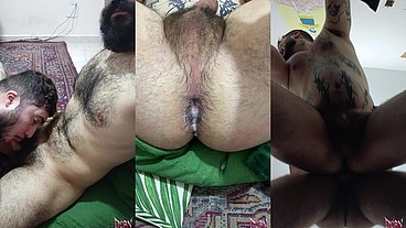 Moleque peludo me botou pra cheirar o tênis dele e fudeu meu cu