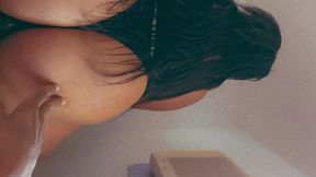 blowjobqueents - novinho jogador de futebol comeu gostoso a travesti gordinha depois do treino