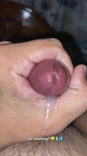 Hot Guy Showed His Penis so I Jerked