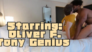 Amerikalı eşcinsel erkekler, yoğun oral seksle büyük siyah penisleri yalayarak sert bir şekilde korunmasız anal ilişkiye ve patlayıcı boşalmalara kadar varan anlar yaşarlar.