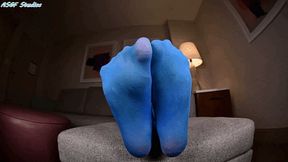 Goblin Goddess blue on blue pantyhose tease! - MP4