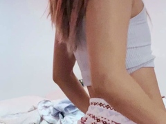 Cute amateur webcam teen girl toying pussy on webcam