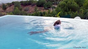 Hot Secretary Takes a Swim 4K
