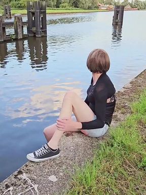 Annemieke Risky Flashing and Peeing