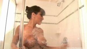 Hot wet shower action with stunning MILF Lisa Ann