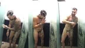aquele banho depois de atender uma fa trans linda e produzir um conteudo top ? #allanguerragomes