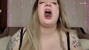 Pussy Smothered by Vore BBW Giantess MOV