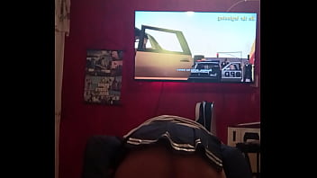 Saltando encima de su consolador disfrazado de colegiala