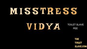 MISTRESS VIDYA IS HORNY AND LETS SLAVE ROB HAVE IT