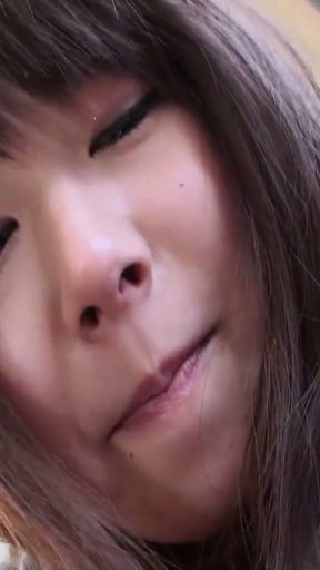 Sexy Chinese teen gives ass   Clip 1