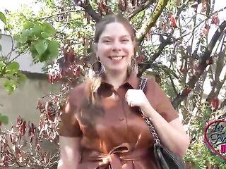 Alice, the atomic bombshell, enjoys 2 ramrods at the same time