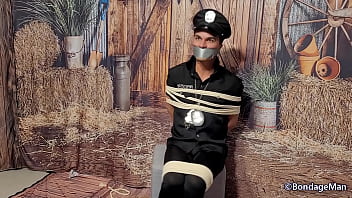 Corrupt police officer is captured | Behind the Scenes