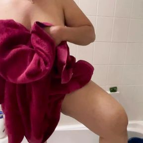 Flashing My Beautiful Naked Body, Boobs and Pussy after taking shower