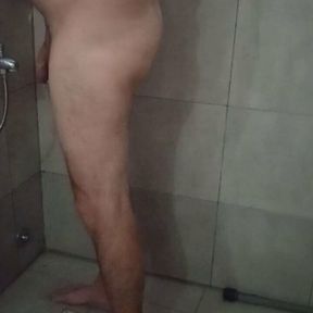 Mature man take a sexy shower and his masturbate.