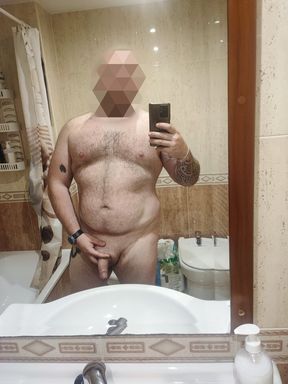 Amateur bear pee and cum in shower