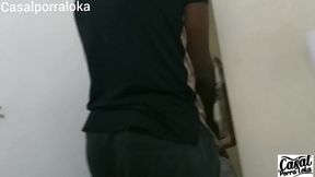 uma rapidinha no banheiro da emi rippi deu ruim pra nois