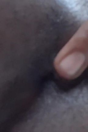 Put Oil on the Anus and Put It on the Finger