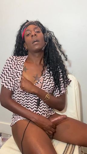 Momma got hard in between calls