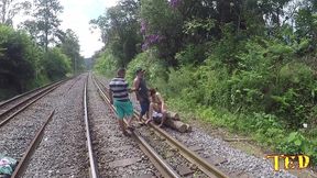 por tras das cameras do velinho fodeu a novinha - luara amaral - sandro lima - binho ted
