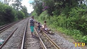 por tras das cameras do velinho fodeu a novinha - luara amaral - sandro lima - binho ted