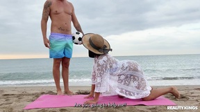 Stunning latin Alika Penagos tries to do a yoga video on the beach