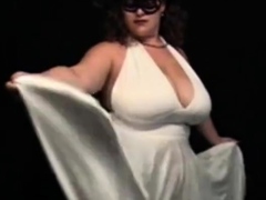 Big-Titted BBW Strips Out of Her White Dress