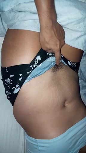 Mi cuñada B. Después de la fiesta irrumpo su habitación piensa que soy su novio.