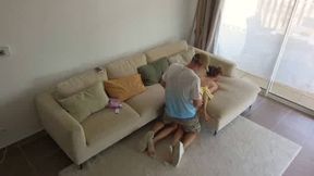 il se tape la nounou