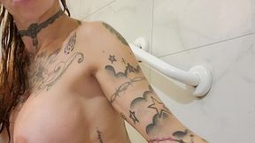 comme j aime me filmer dans ma baignoire pour un fan qui adore ca et toi tu ...