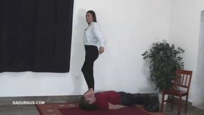 Under the feet of Mistress Natasa wmv