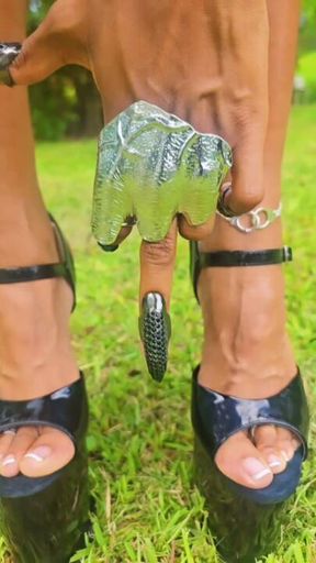 Black 🔫 Heels in Slow Motion