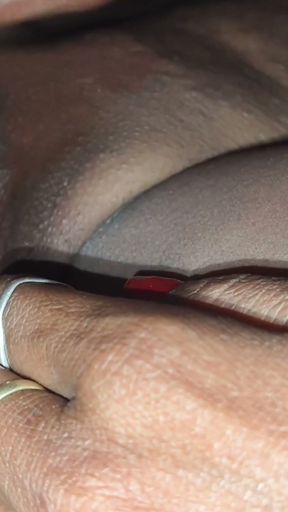 Suman ko rat me boobs se dhoodh nikal ke aur kamar me kala dhaga bandh ke raat bhar pela   Clip 1