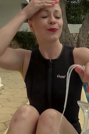 Underwater Wetsuit &amp; Mask Fetish Filling, Bubbles &amp; Breath Control