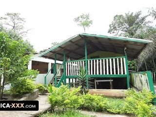 Hawt meeting in the jungle