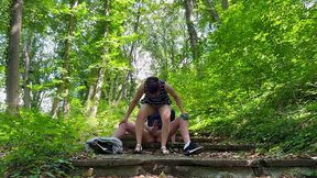 Amateur MILF takes big cock for a wild outdoor anal
