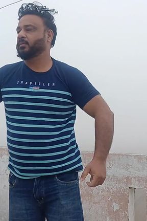 Indian Daddy Takes off His Clothes in Freezing Winter Fog