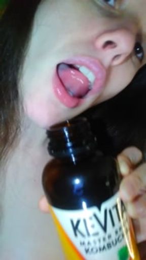 Onlyfans ManyVids Hairy Hippie Slut Wants to Get Married &amp; Put PUSSY JUICE on your Drink Glass Rims
