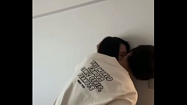 手マンで喘ぎまくる超淫乱彼女がエロ過ぎたのでスマホ撮影しちゃいました&hellip_気持ち良すぎて腰を震わせ痙攣絶頂イキまくり　美尻　スレンダー　tiktok　素人　可愛い　個人撮影　日本人　えむゆみ　カップル