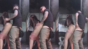 esta chica me da unos sentones en mi pene lleno de semen y despues de un rato termino dentro de ella