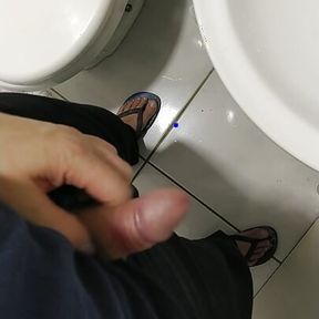 pissing in the mother-in-law&#039;s sink