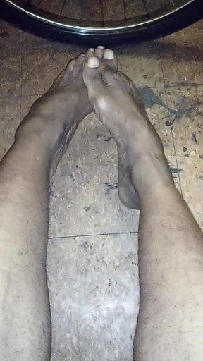 Very Nice Long Legs and Suckable Toes Foot Fetish