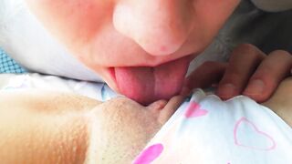 Helped my stepsister to have an orgasm with cunnilingus (Squirt