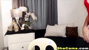 ”Bombshell Tranny with a nice beautifull tits live”