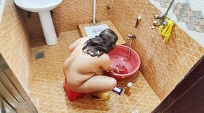 Pakistani bigass step mom in shower and help from stepson